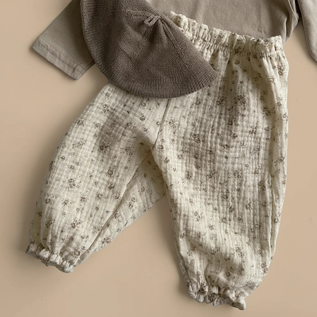 Bequeme niedliche Babyhosen 100% Bio- Baumwolle