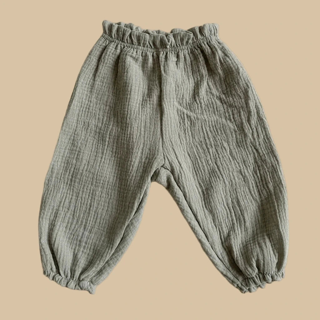 Bequeme niedliche Babyhosen 100% Bio- Baumwolle